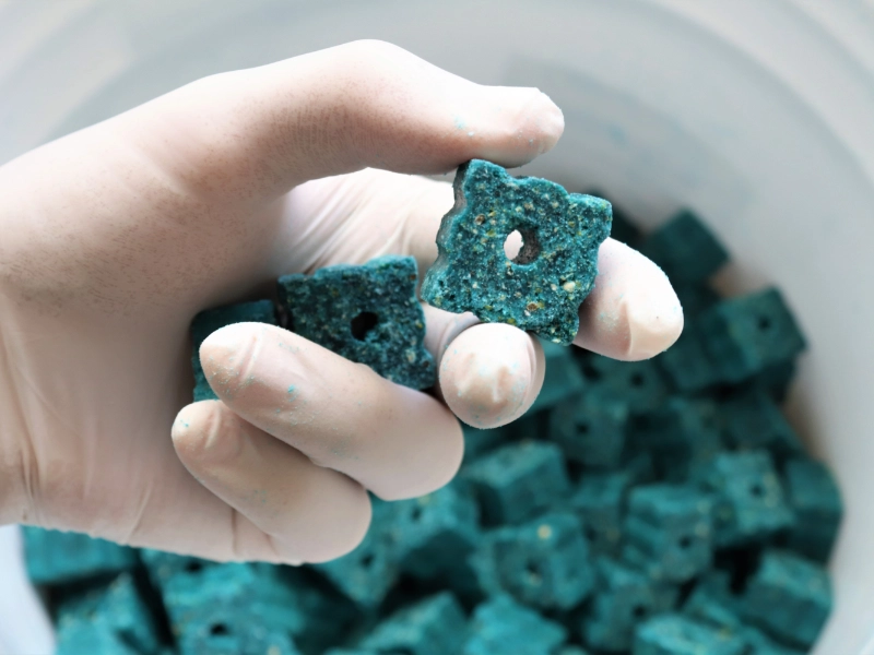 strawberry-field esche-per-topi-con-veleno